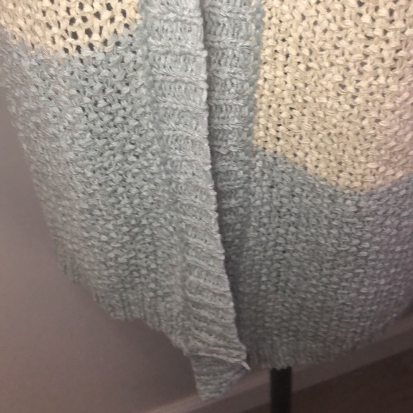 She & Sky Sage Gray Yellow & Cream SS Cardigan - Picture 4 of 10